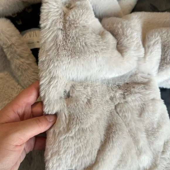 ZARA Kids Furry Coat Size 12-18 Months - Picture 14 of 14